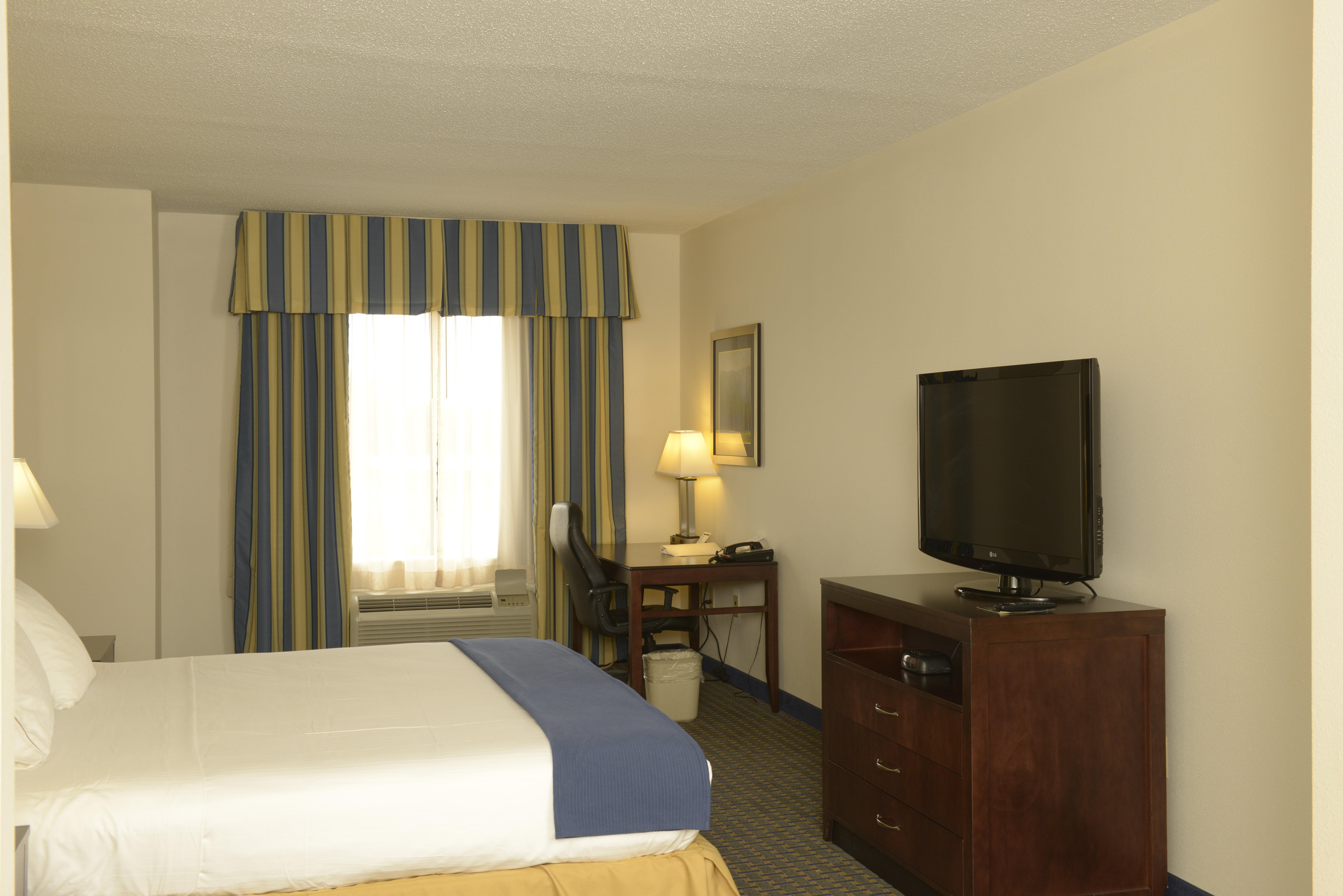 Holiday Inn Express & Suites Wilson-Downtown, An Ihg Hotel Bagian luar foto